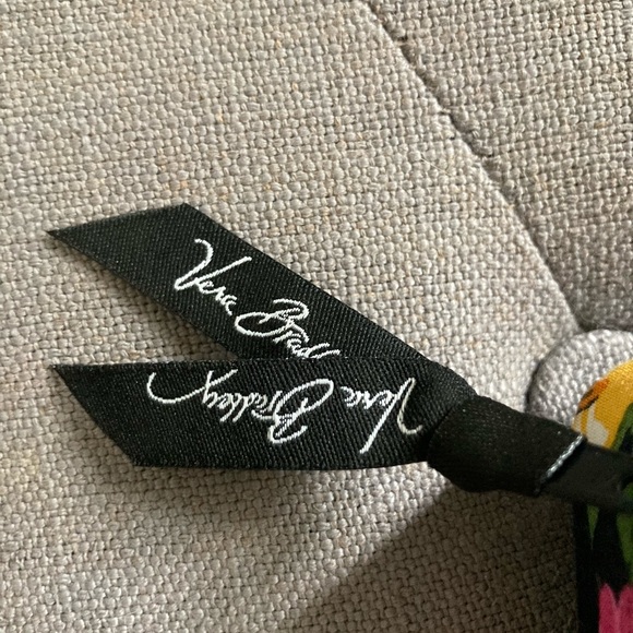 Vera Bradley Pill Holder NWOT - Picture 3 of 4